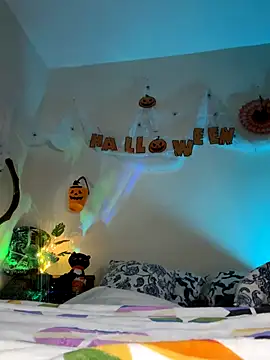 Cinamoonn online show from October 25, 11:33 pm