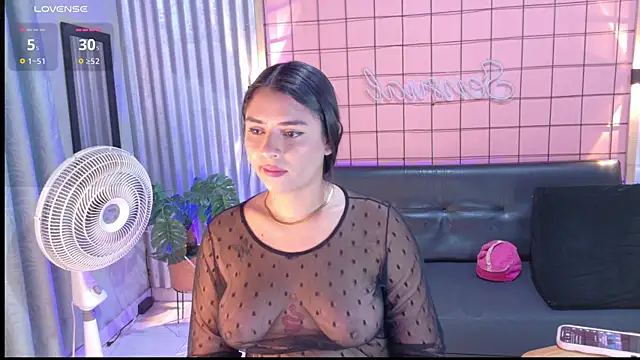 mensia hernandz online show from November 15, 2:07 pm