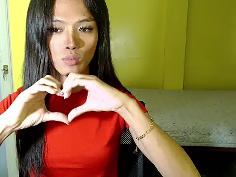 Snapshot of xx_goddessofallgodess_xx chatting on September 15, 4:43 am xx goddessofallgodess xx online show from September 15, 4:43 am