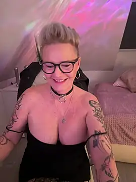 German Milf online show from January 16, 2:35 pm