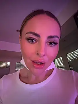 EmaSalis online show from April 11, 9:57 am