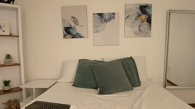 Isabella Harley online show from February 23, 2:05 pm