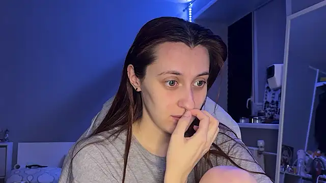 Uniarten online show from April 11, 8:23 pm