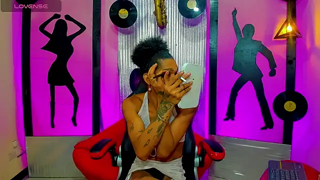 nickyminach  online show from February 11, 3:30 am