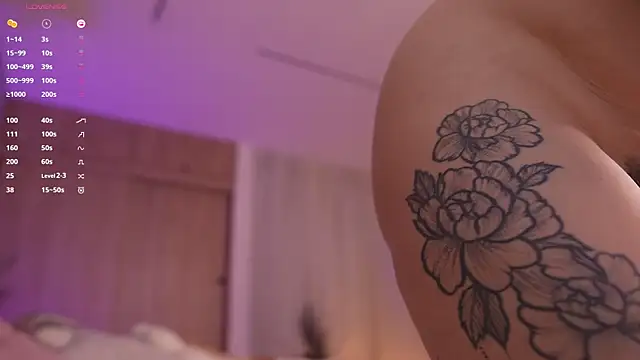 tatikiss  online show from April 1, 11:55 am