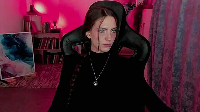 Snapshot of EmilyWilden chatting on September 16, 8:33 am EmilyWilden online show from September 16, 8:33 am