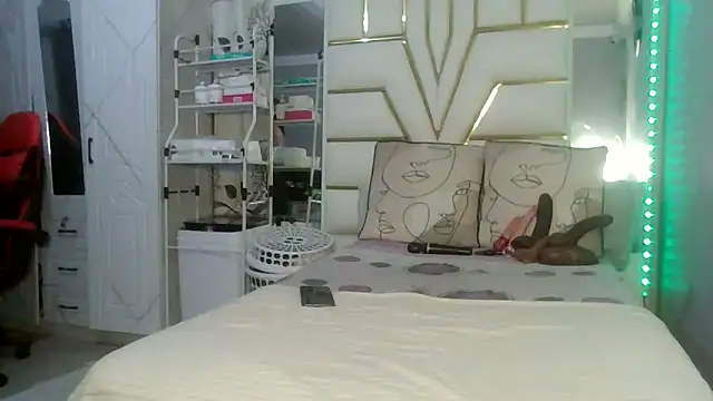 SexyyNana online show from March 19, 3:44 am