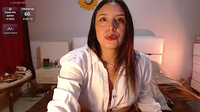 Freyja soh online show from March 28, 9:46 pm