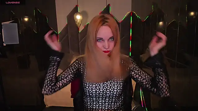 SaraSubtlety online show from February 11, 1:23 pm