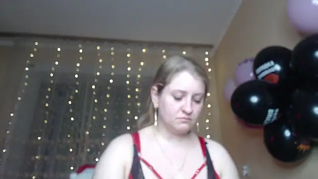 CumCpl online show from April 22, 7:00 pm