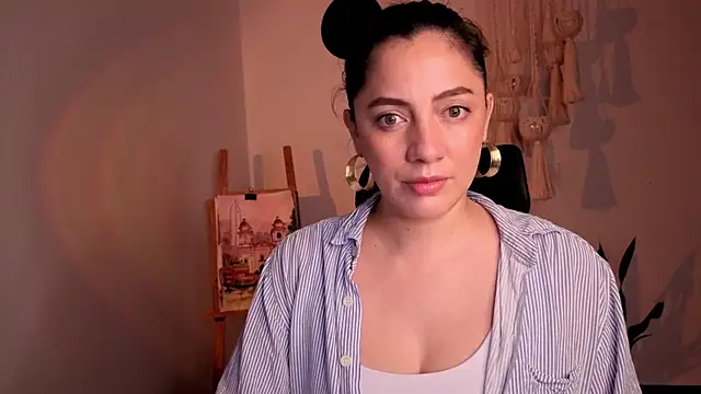 Mala Bad online show from December 21, 3:38 pm