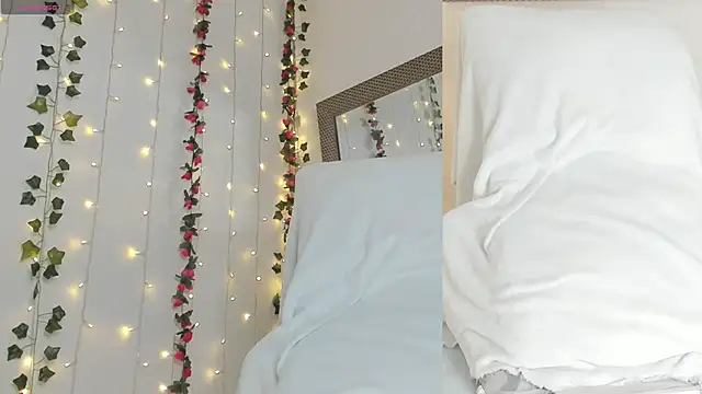 Soraya Davis online show from February 3, 8:30 am