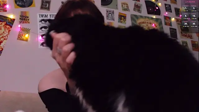 Luna Blake online show from April 18, 7:58 pm