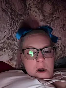 Justin81214 online show from March 28, 3:50 am