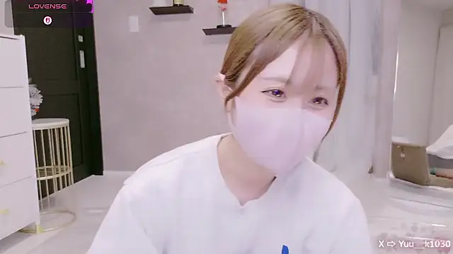 Yuu  k online show from December 4, 3:35 pm