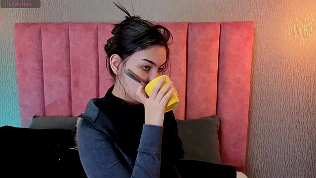 Alexa Thaylor  online show from December 16, 3:07 pm