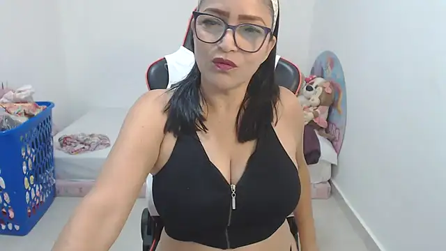Valentina lara01 online show from February 7, 5:00 am
