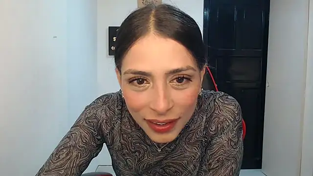 Liamiler01  online show from October 31, 12:42 pm