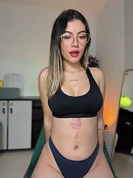 Your Honeey online show from February 12, 11:06 pm