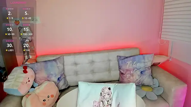 tinysara online show from November 30, 4:44 pm