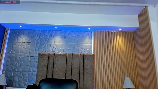 charlottewhitte online show from September 28, 1:27 pm