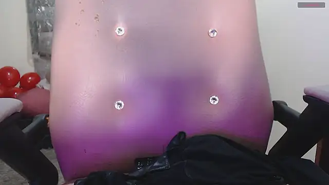 toxxxic cams online show from June 17, 7:10 am