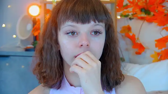 ElisabethDavis online show from November 19, 7:25 pm