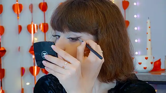 ElisabethDavis online show from February 28, 7:13 pm