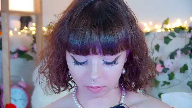 ElisabethDavis online show from March 1, 7:13 pm