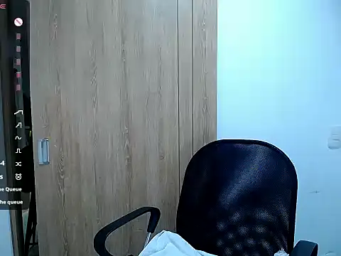 Danna Ross  online show from April 22, 2:52 am