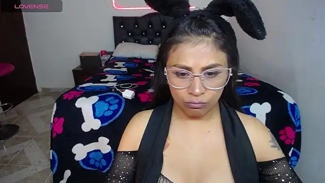 pinky violeta online show from February 15, 1:08 am