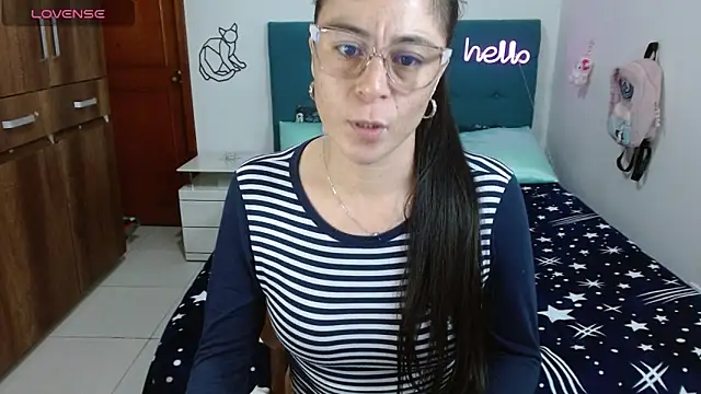 antonella sweet33 online show from April 17, 10:34 pm