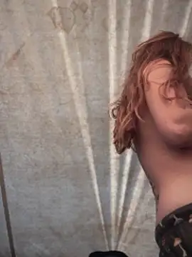 GoldenFlameGoddess online show from April 16, 11:07 pm