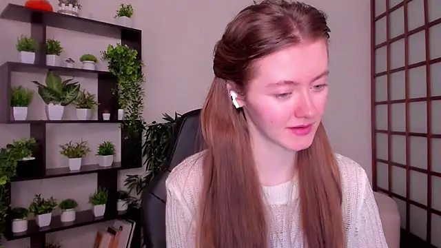 KateCuddle online show from October 10, 3:00 am