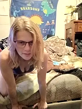 lilbug69 online show from December 18, 6:40 am