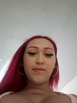 lucy beatifull online show from March 18, 2:11 pm