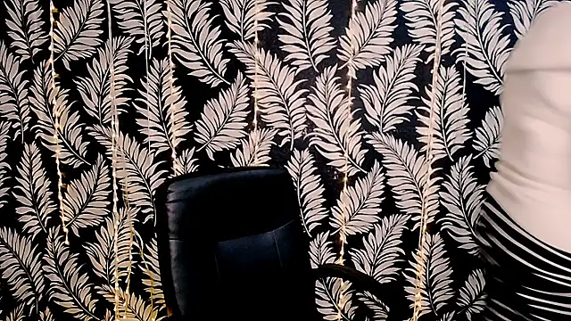 Olivia playful online show from February 6, 12:30 pm