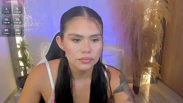 dominique25  online show from July 22, 2:01 am