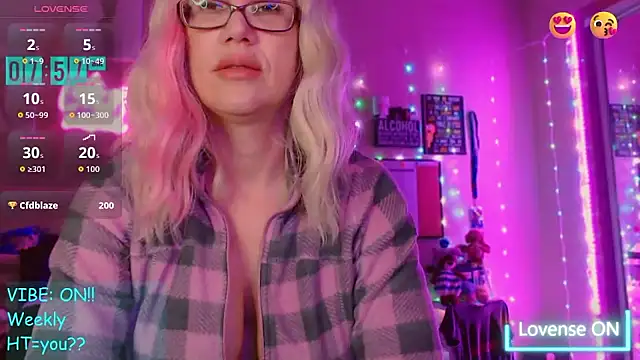 EmmaIsHere online show from January 12, 2:55 pm