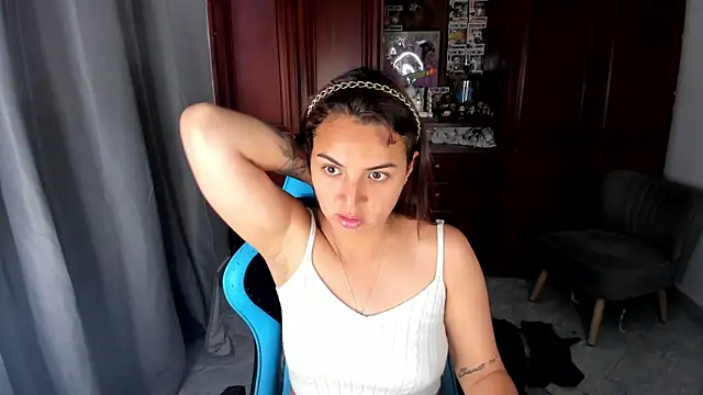 Emily Nicole online show from July 22, 7:26 pm