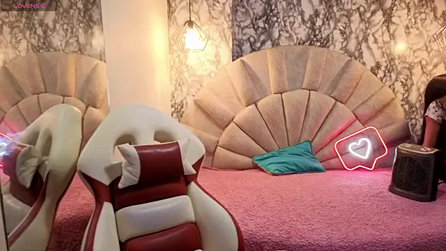  emma miller  online show from March 18, 11:37 am