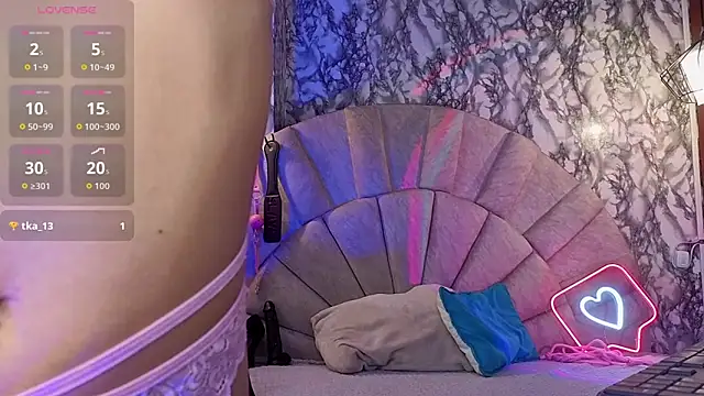  emma miller  online show from March 3, 11:16 am