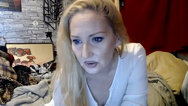 dominatrixredsonyja online show from August 8, 8:17 pm