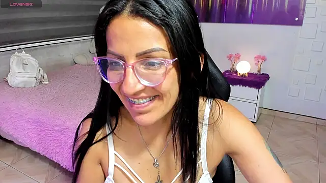 alma blue online show from June 3, 11:21 pm