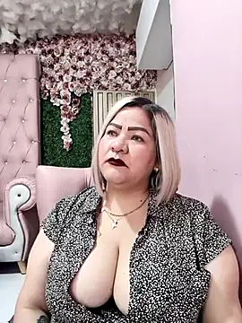 Dalessa Bigtits online show from March 27, 9:26 pm