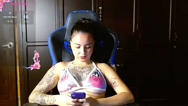 Snapshot of jaydensalvatore_ chatting on October 14, 10:45 pm jaydensalvatore online show from October 14, 10:45 pm
