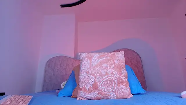 naomi kyse online show from May 29, 3:26 am