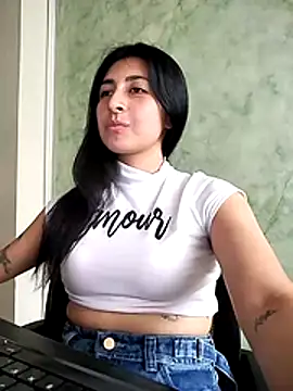 EmmaWilliamss online show from November 24, 8:22 pm