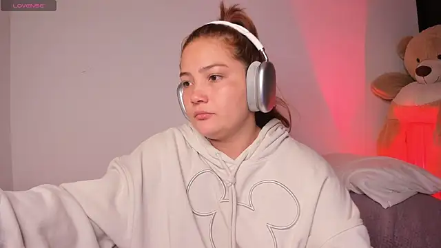 EmilyBarragan online show from October 2, 2:22 pm