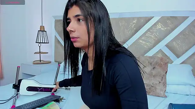 ZiaCalifa online show from February 16, 1:00 pm